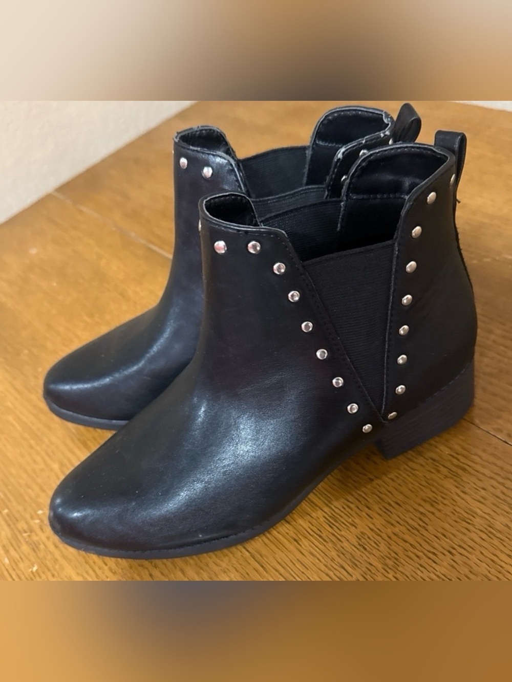Time and Tru Black Studded Chelsea Ankle Boots | Women’s Size 6.5